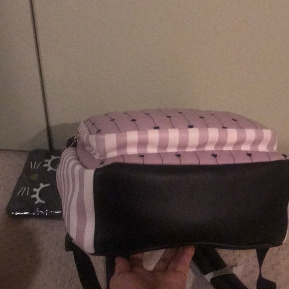 Purple Hearts Betsey Johnson Backpack New - Picture 3 of 5